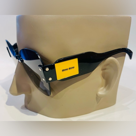 New MIU MIU Sunglasses - Picture 3 of 12